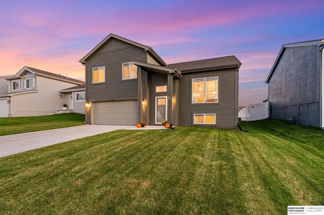 10913 Craig Street, Omaha, NE 68142