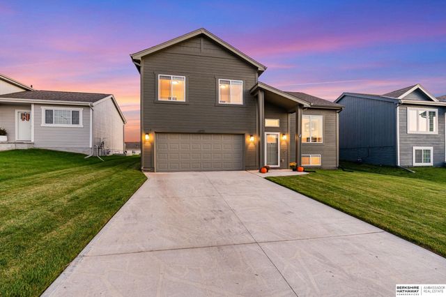 10913 Craig Street, Omaha, NE 68142