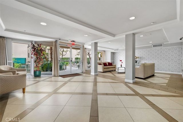 4501 Cedros 239, Sherman Oaks, CA 91403
