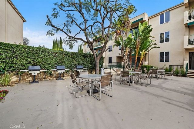 4501 Cedros 239, Sherman Oaks, CA 91403