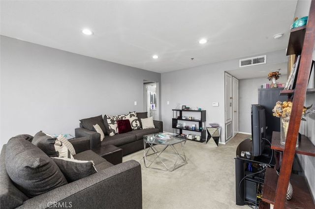 4501 Cedros 239, Sherman Oaks, CA 91403
