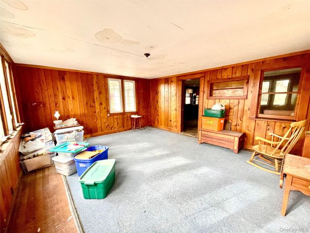 20 Maple Trail, Wurtsboro, NY 12790