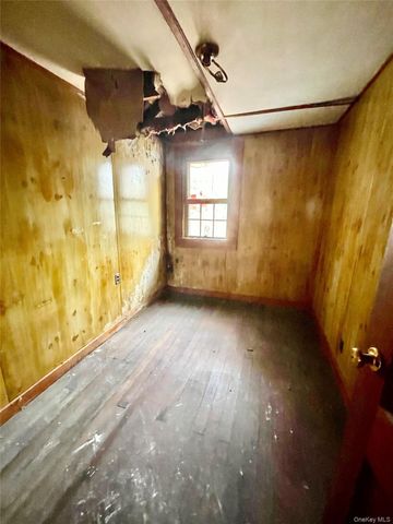 20 Maple Trail, Wurtsboro, NY 12790