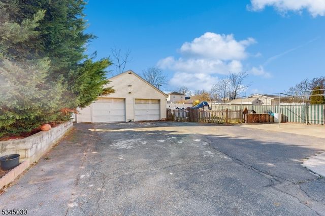 512 Jefferson Ave, Elizabeth City, NJ 07201