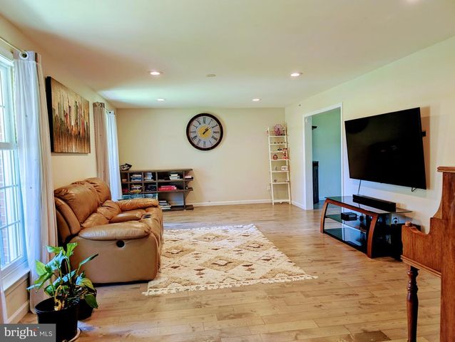 2601 WAYLAND RD, Berwyn, PA 19312