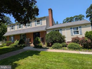 2601 WAYLAND RD, Berwyn, PA 19312