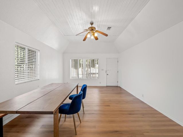 6072 S Maple Avenue, Fresno, CA 93725