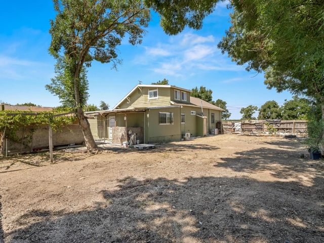 6072 S Maple Avenue, Fresno, CA 93725