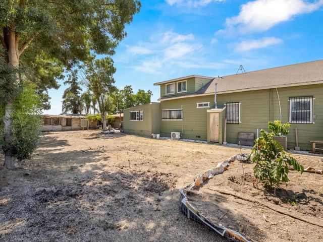 6072 S Maple Avenue, Fresno, CA 93725