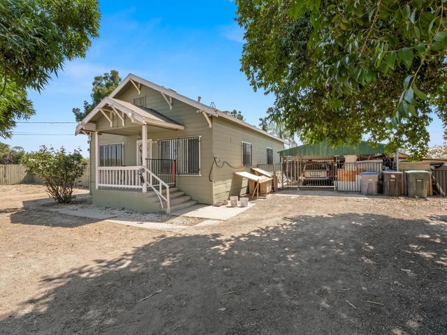 6072 S Maple Avenue, Fresno, CA 93725