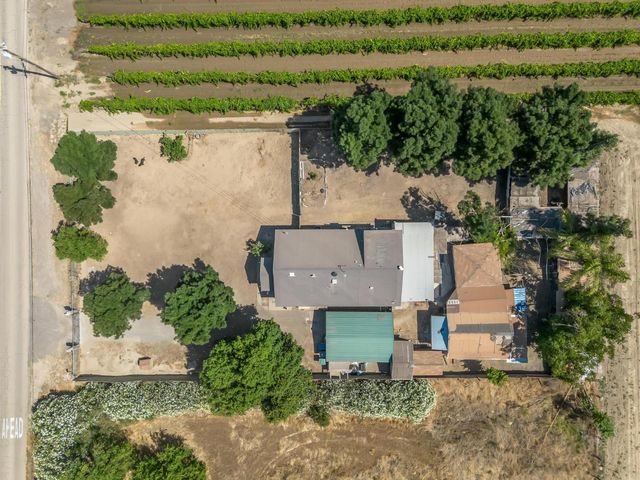 6072 S Maple Avenue, Fresno, CA 93725