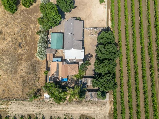 6072 S Maple Avenue, Fresno, CA 93725