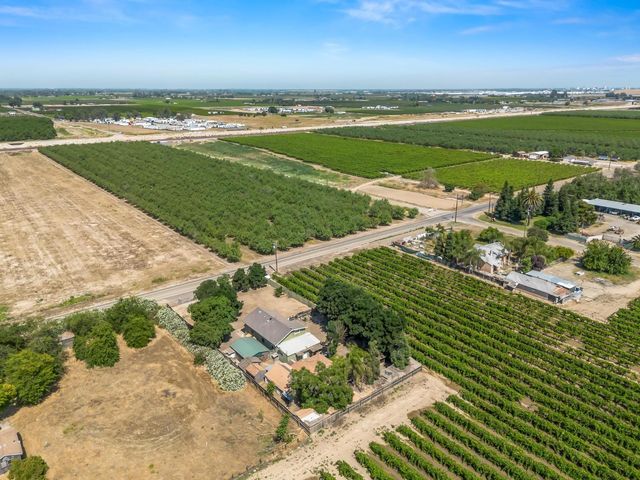 6072 S Maple Avenue, Fresno, CA 93725