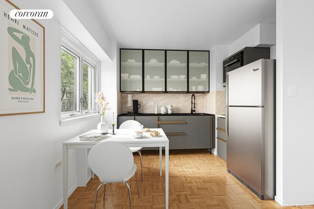 609 Columbus Ave Apt 4E, New York City, NY 10024