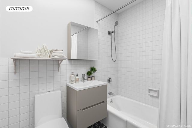 609 Columbus Ave Apt 4E, New York City, NY 10024