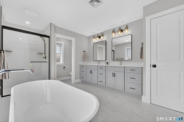 23 Stone Oak Drive, New Milford, CT 06776