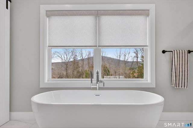 23 Stone Oak Drive, New Milford, CT 06776