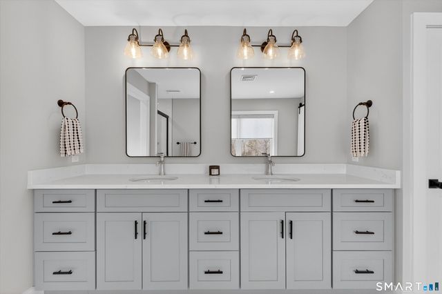 23 Stone Oak Drive, New Milford, CT 06776