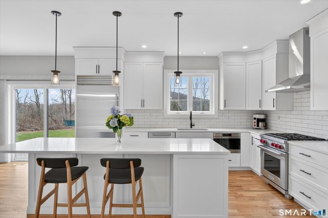 23 Stone Oak Drive, New Milford, CT 06776