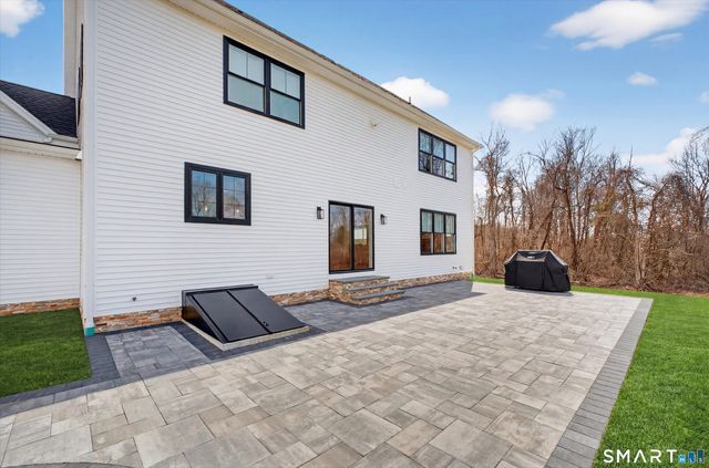 23 Stone Oak Drive, New Milford, CT 06776