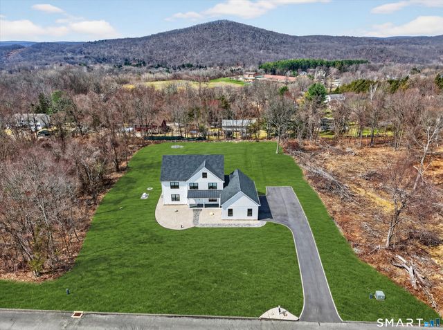 23 Stone Oak Drive, New Milford, CT 06776