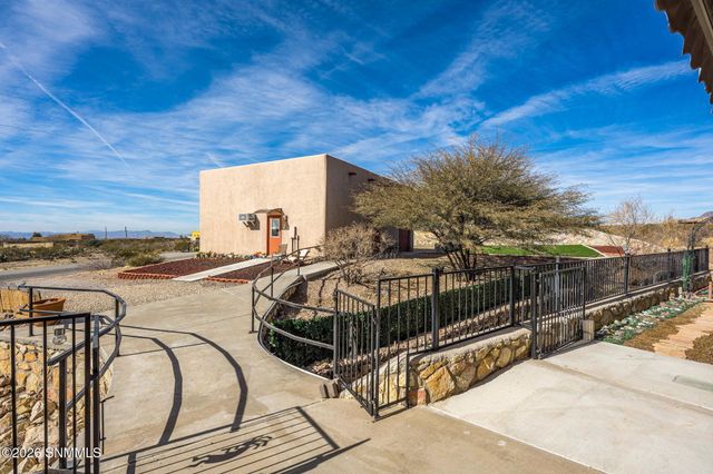 5000 Mother Lode Trail, Las Cruces, NM 88011