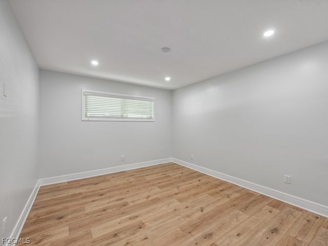 1100 8th AVE S 105A, Naples, FL 34102