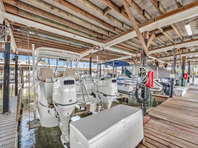 1100 8th AVE S 105A, Naples, FL 34102