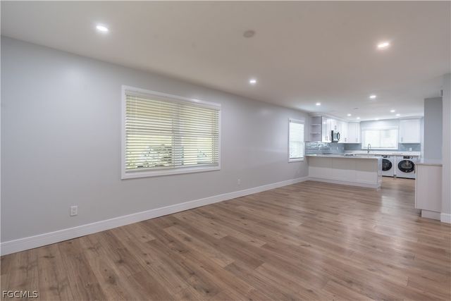 1100 8th AVE S 105A, Naples, FL 34102