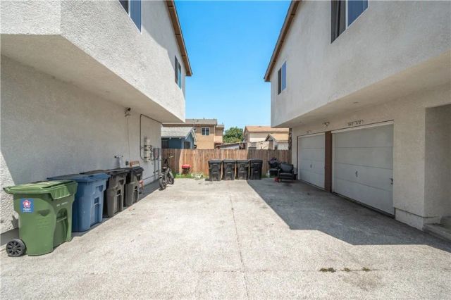 844 W 78th Street, Los Angeles, CA 90044