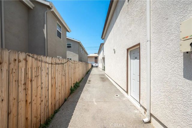 844 W 78th Street, Los Angeles, CA 90044