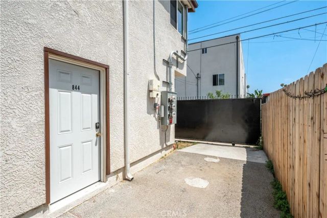 844 W 78th Street, Los Angeles, CA 90044