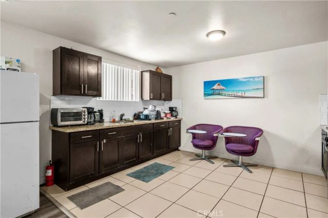 844 W 78th Street, Los Angeles, CA 90044