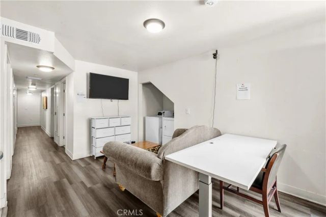844 W 78th Street, Los Angeles, CA 90044