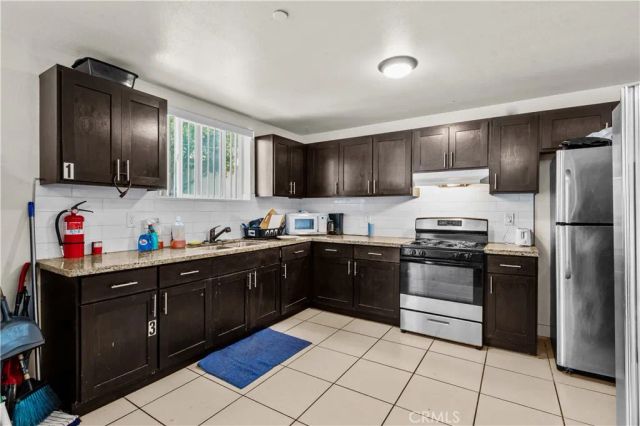 844 W 78th Street, Los Angeles, CA 90044