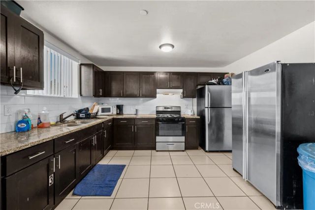 844 W 78th Street, Los Angeles, CA 90044