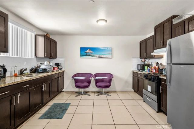 844 W 78th Street, Los Angeles, CA 90044