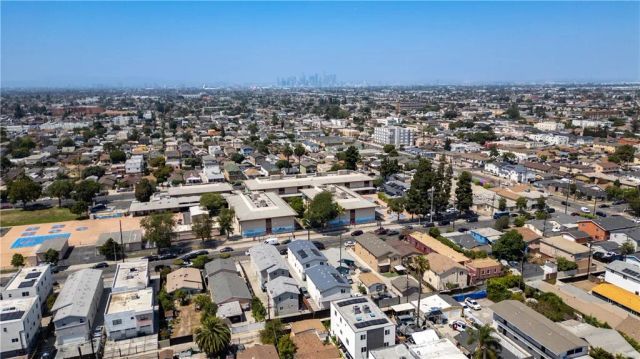844 W 78th Street, Los Angeles, CA 90044