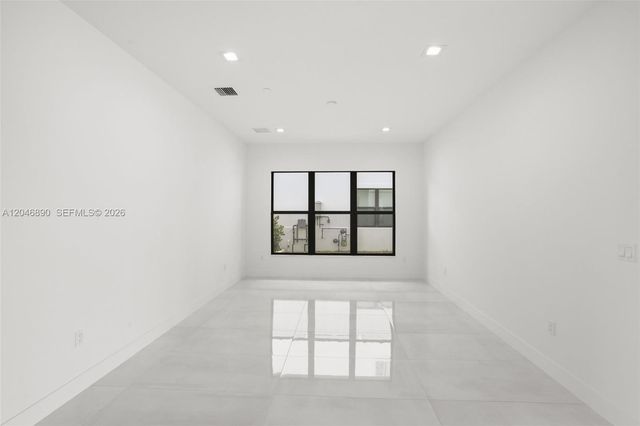 12866 Crane Xing, Palm Beach Gardens, FL 33412