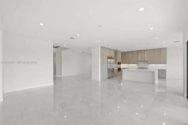 12866 Crane Xing, Palm Beach Gardens, FL 33412