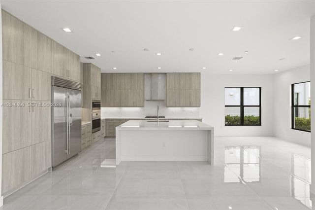 12866 Crane Xing, Palm Beach Gardens, FL 33412