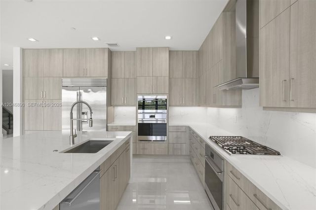 12866 Crane Xing, Palm Beach Gardens, FL 33412