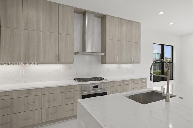 12866 Crane Xing, Palm Beach Gardens, FL 33412