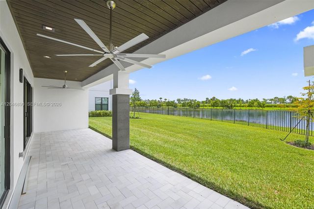 12866 Crane Xing, Palm Beach Gardens, FL 33412