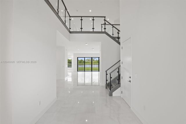 12866 Crane Xing, Palm Beach Gardens, FL 33412