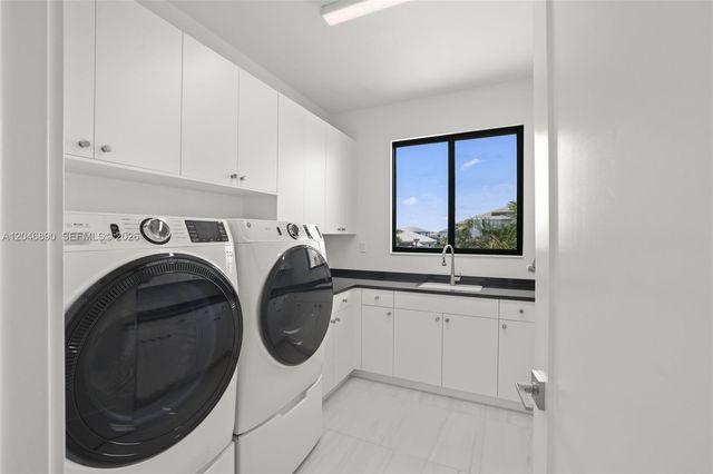 12866 Crane Xing, Palm Beach Gardens, FL 33412