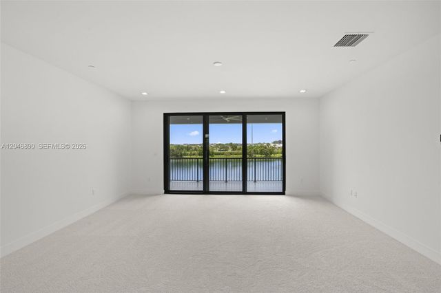 12866 Crane Xing, Palm Beach Gardens, FL 33412
