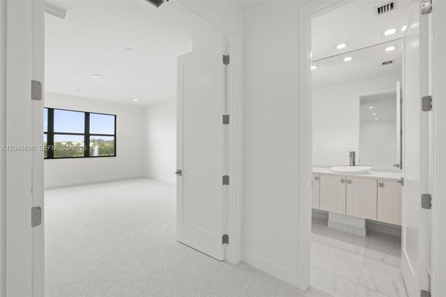 12866 Crane Xing, Palm Beach Gardens, FL 33412