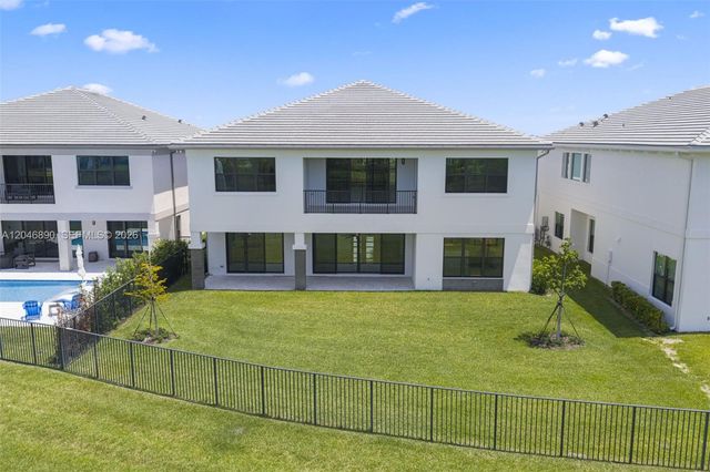 12866 Crane Xing, Palm Beach Gardens, FL 33412