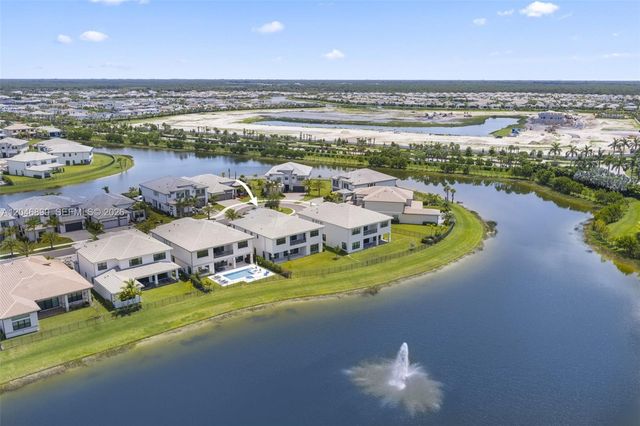 12866 Crane Xing, Palm Beach Gardens, FL 33412